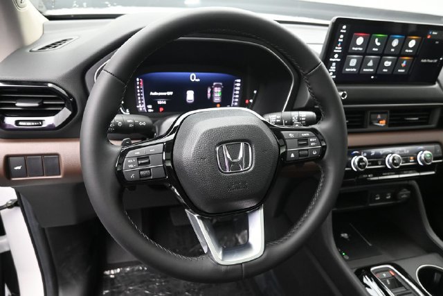 New 2026 Honda Pilot Touring image 7