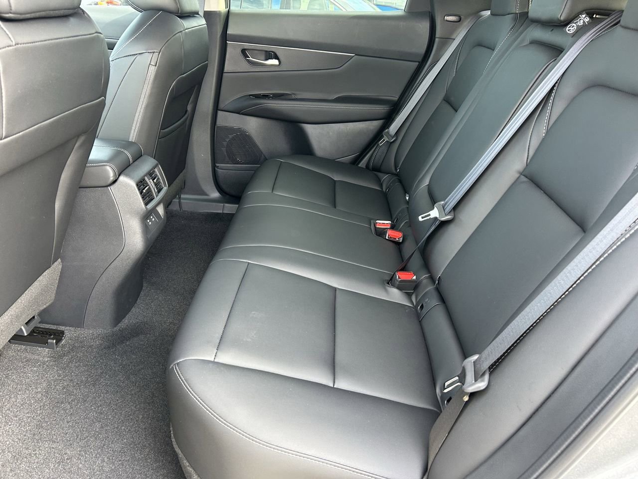 New 2026 Nissan Murano SV AWD/4WD image 13