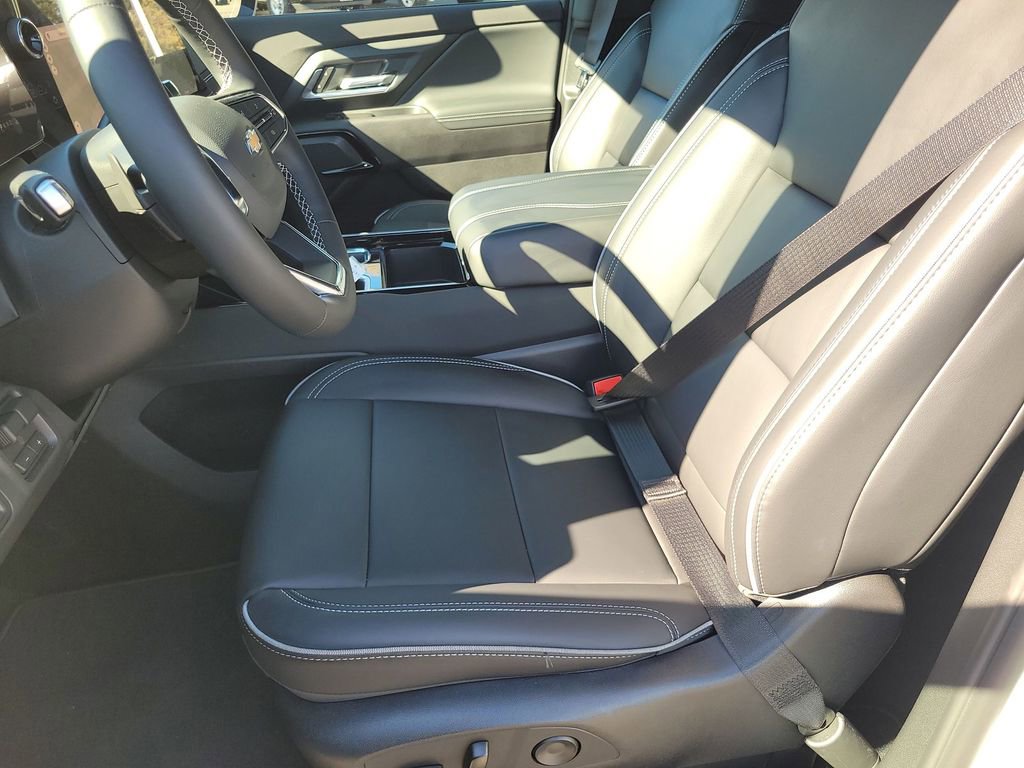 New 2026 Chevrolet Silverado EV LT image 18