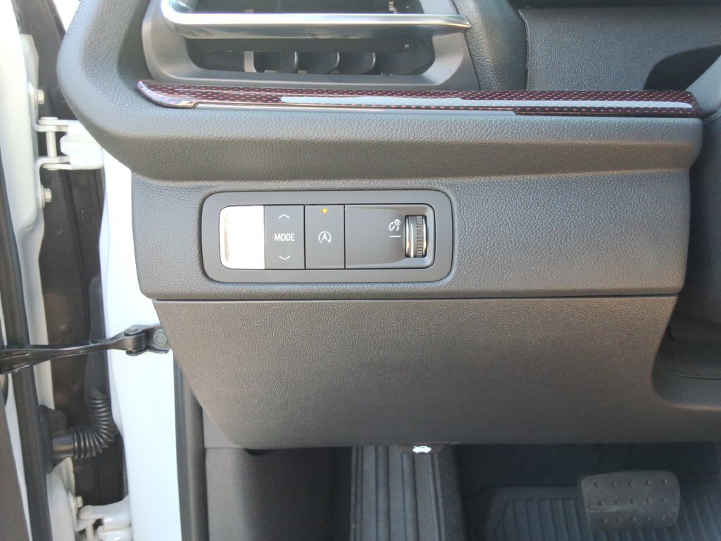 Certified 2026 Chevrolet Traverse RS FWD image 37
