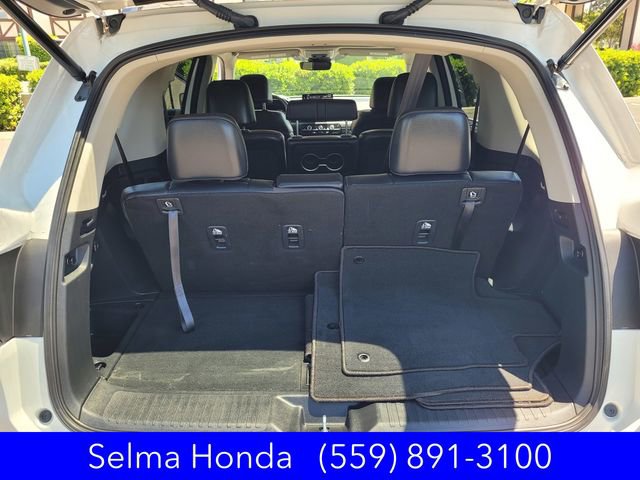 Used 2025 Honda Pilot Touring image 29