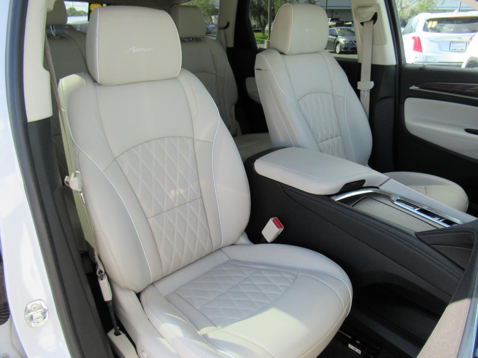 Used 2023 Buick Enclave Avenir w/ Avenir Technology Package FWD image 9