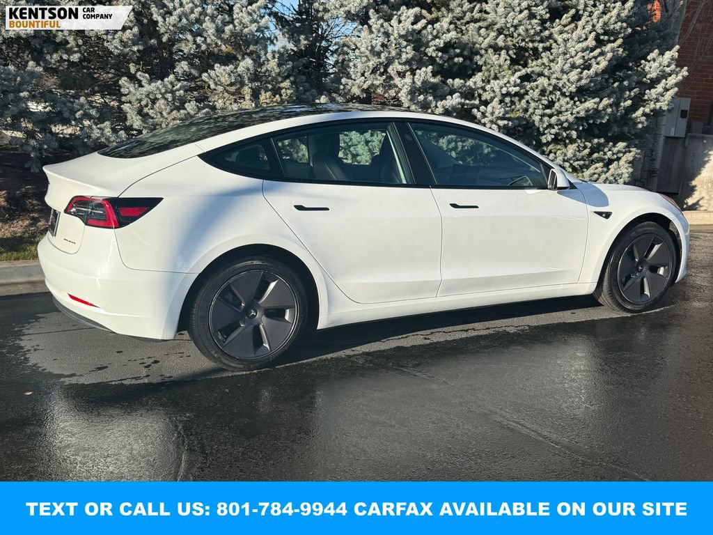 Used 2023 Tesla Model 3 Standard Range image 9