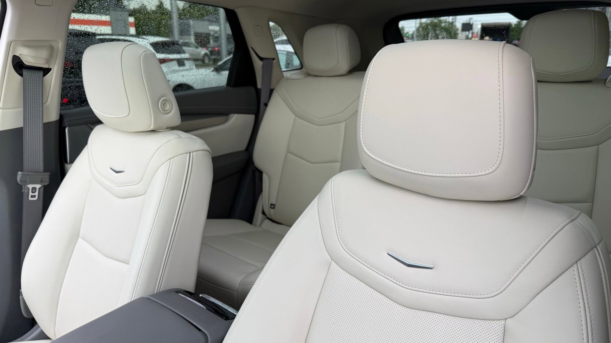 Used 2024 Cadillac XT5 Premium Luxury w/ Technology Package AWD/4WD image 39