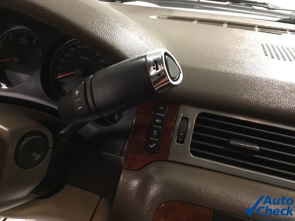 Used 2011 Chevrolet Avalanche LTZ image 61