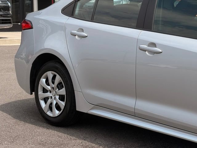 Used 2024 Toyota Corolla LE FWD image 5