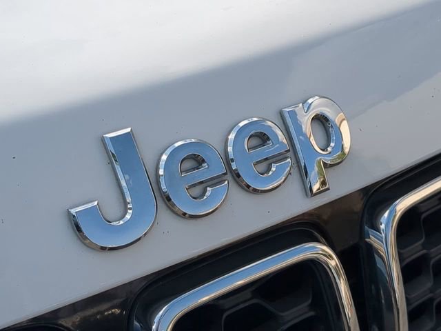 Used 2021 Jeep Grand Cherokee Laredo X image 13