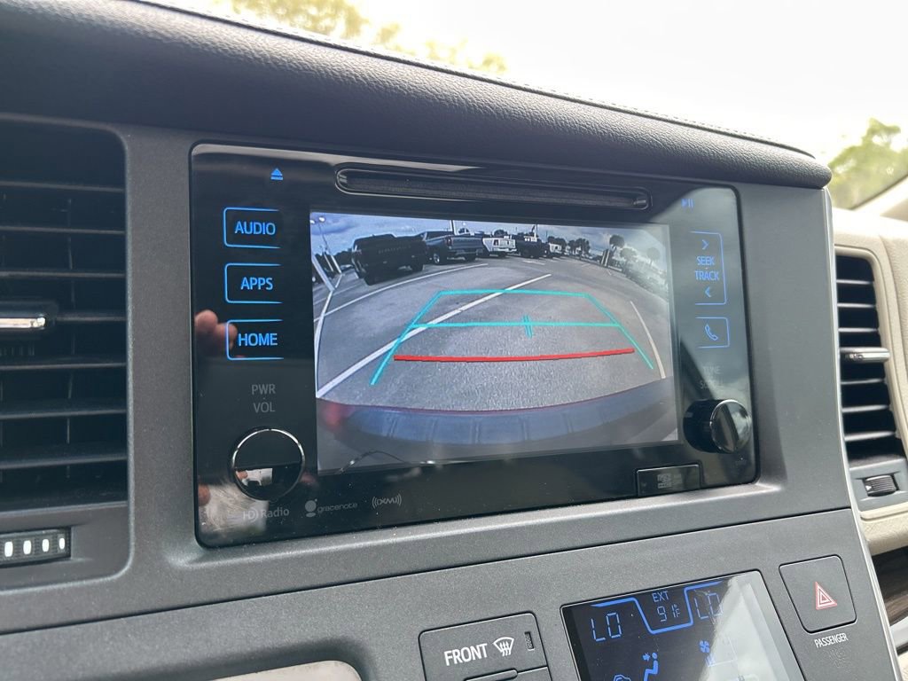 Used 2017 Toyota Sienna XLE w/ XLE Navigation Package image 38