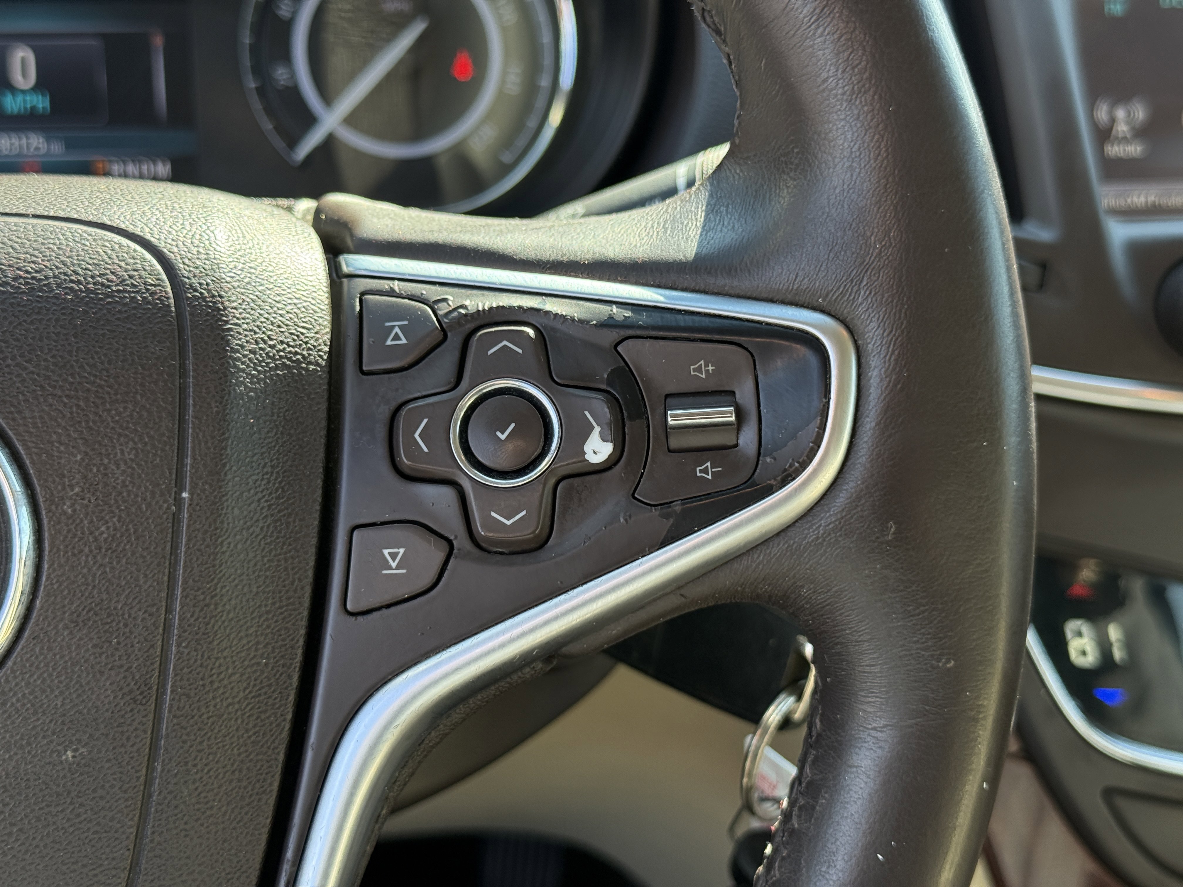 Used 2016 Buick Regal FWD image 17