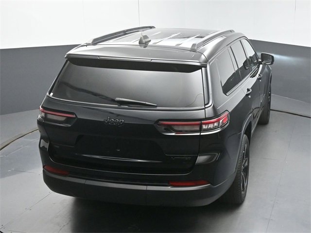 Used 2023 Jeep Grand Cherokee L Limited w/ Black Appearance Package image 48