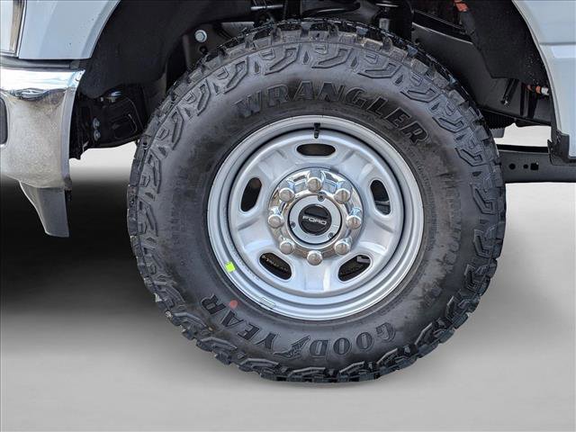 New 2026 Ford F250 XL w/ XL Off-Road Package image 10