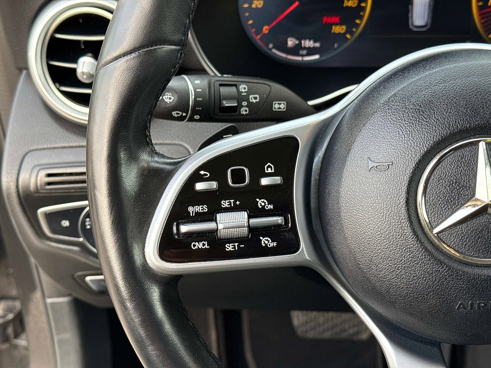 Used 2021 Mercedes-Benz GLC 300 4MATIC image 31