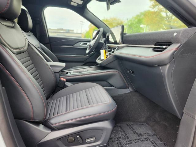 New 2026 Ford Explorer ST-Line w/ ST-Line Street Pack AWD/4WD image 11