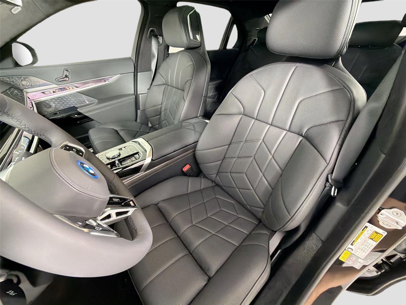 New 2026 BMW i7 xDrive60 AWD/4WD image 21