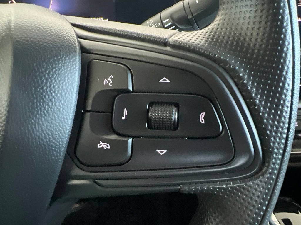 Used 2025 Buick Envista Preferred FWD image 50