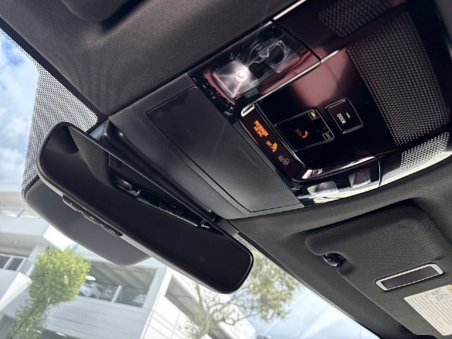 Certified 2025 Lexus NX 250 FWD w/ Accessory Package (Z2) image 22