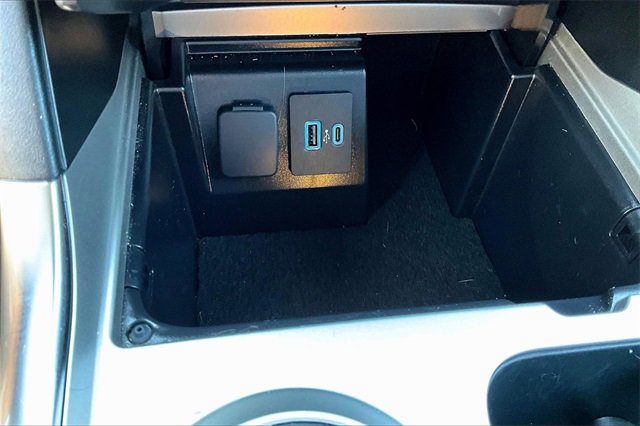 Used 2023 Ford Explorer XLT w/ Equipment Group 202A image 16