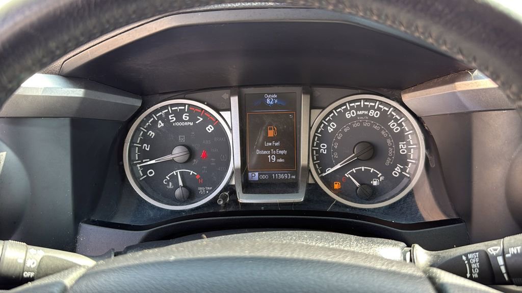 Used 2021 Toyota Tacoma SR5 w/ Trail Edition image 33