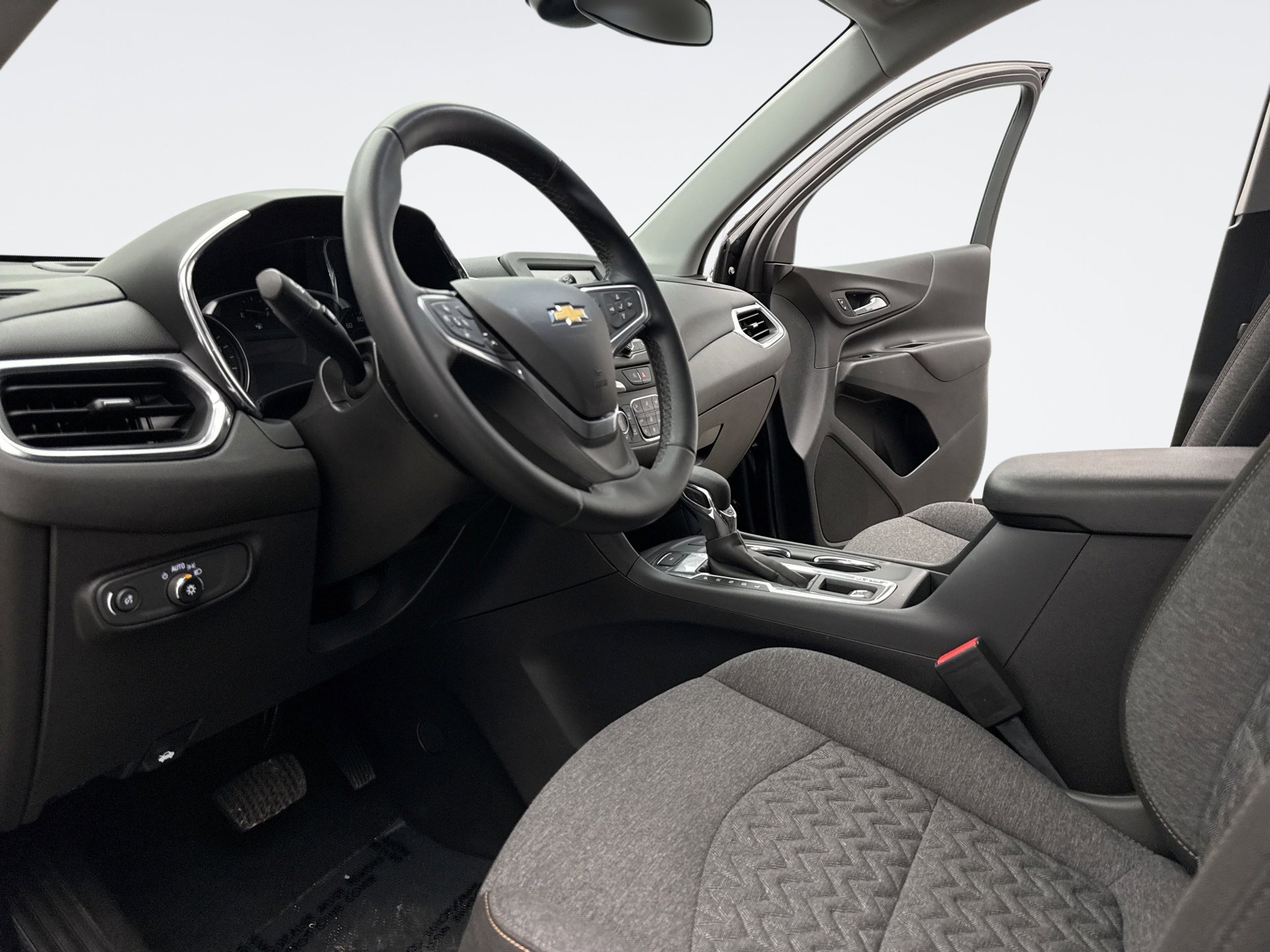 Used 2023 Chevrolet Equinox LT image 10