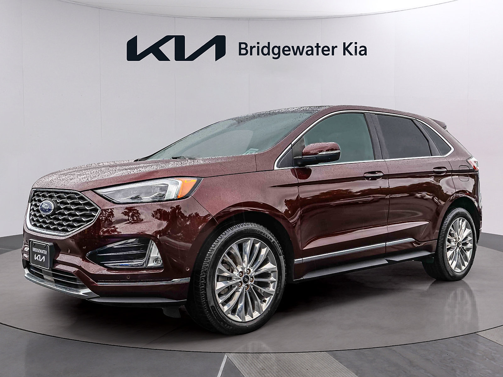 Used 2022 Ford Edge Titanium w/ Equipment Group 301A AWD/4WD image 3