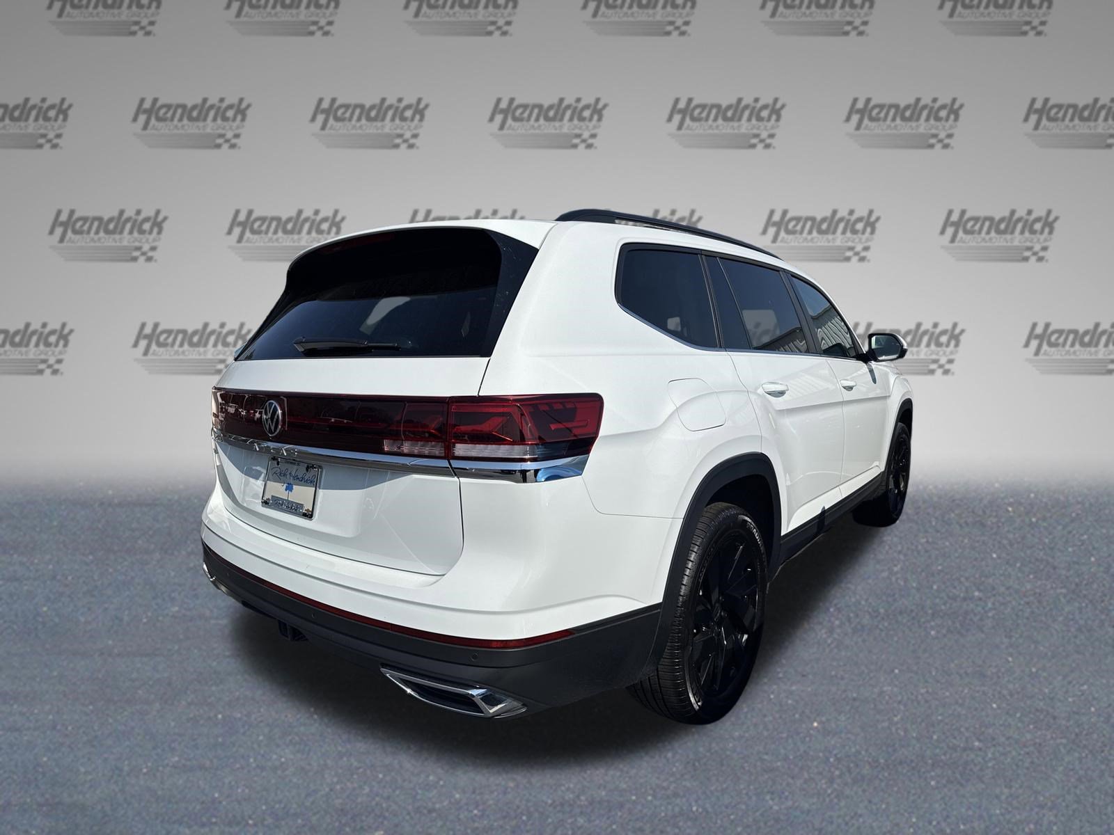 Used 2025 Volkswagen Atlas SE image 10