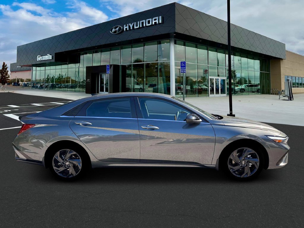 New 2026 Hyundai Elantra SEL Sport Premium FWD image 9