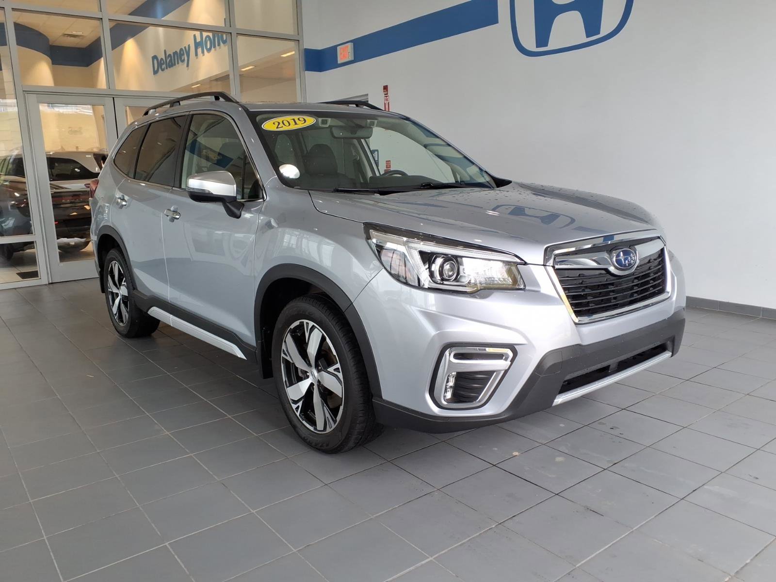 Used 2019 Subaru Forester Touring AWD/4WD image 1