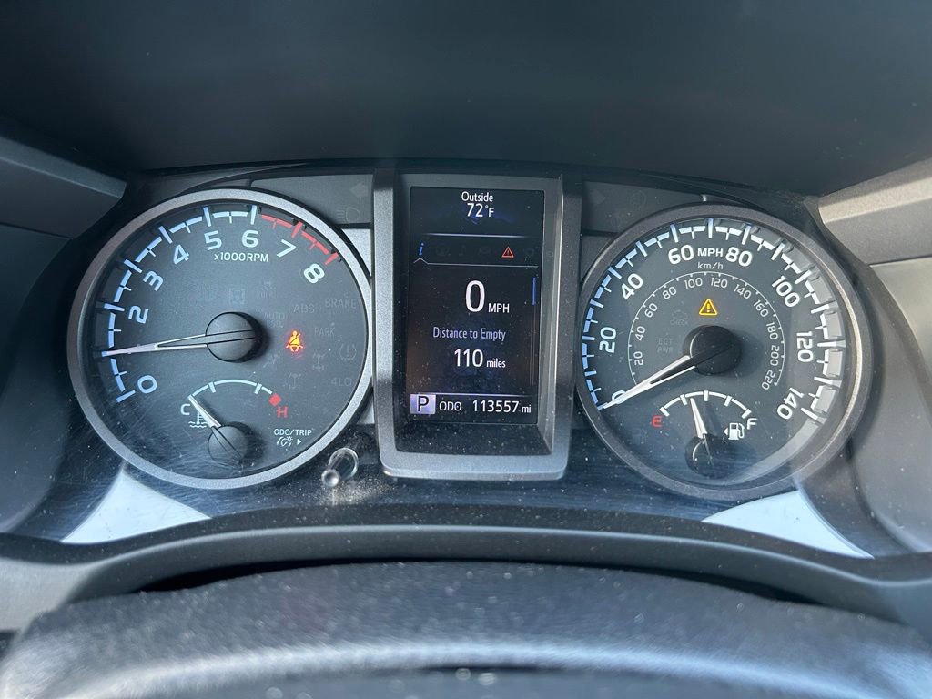 Used 2017 Toyota Tacoma TRD Sport AWD/4WD image 23