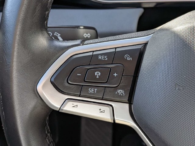 Used 2025 Volkswagen Jetta SE FWD image 22
