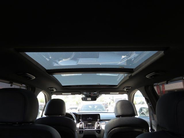 Used 2023 Kia Sorento SX Prestige image 26