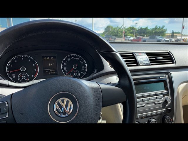 Used 2015 Volkswagen Passat 1.8T Wolfsburg Edition FWD image 9