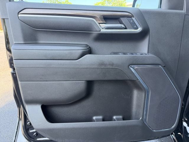 Used 2024 Chevrolet Silverado 1500 LT AWD/4WD image 9