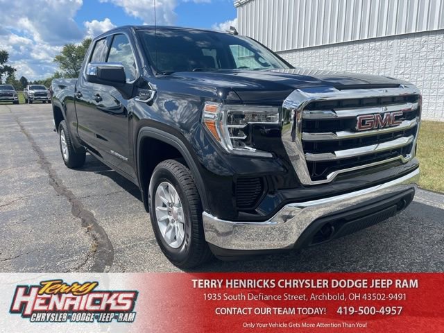 Used 2020 GMC Sierra 1500 SLE w/ SLE Value Package image 1
