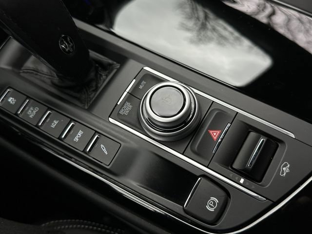 Used 2022 Maserati Levante GT image 38