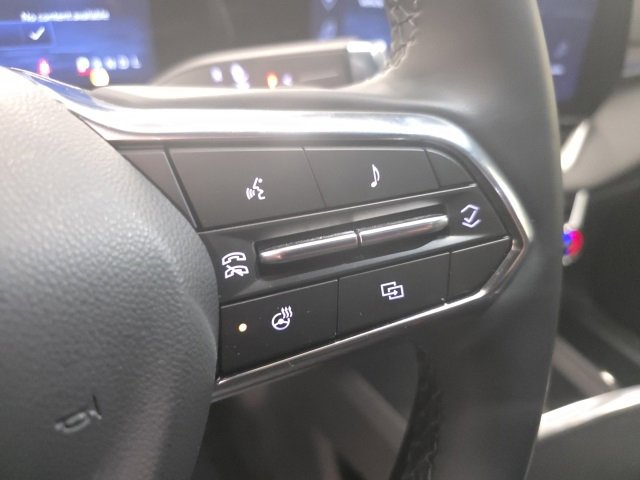 New 2025 Chevrolet Equinox LT w/ Safety and Technology Package image 15