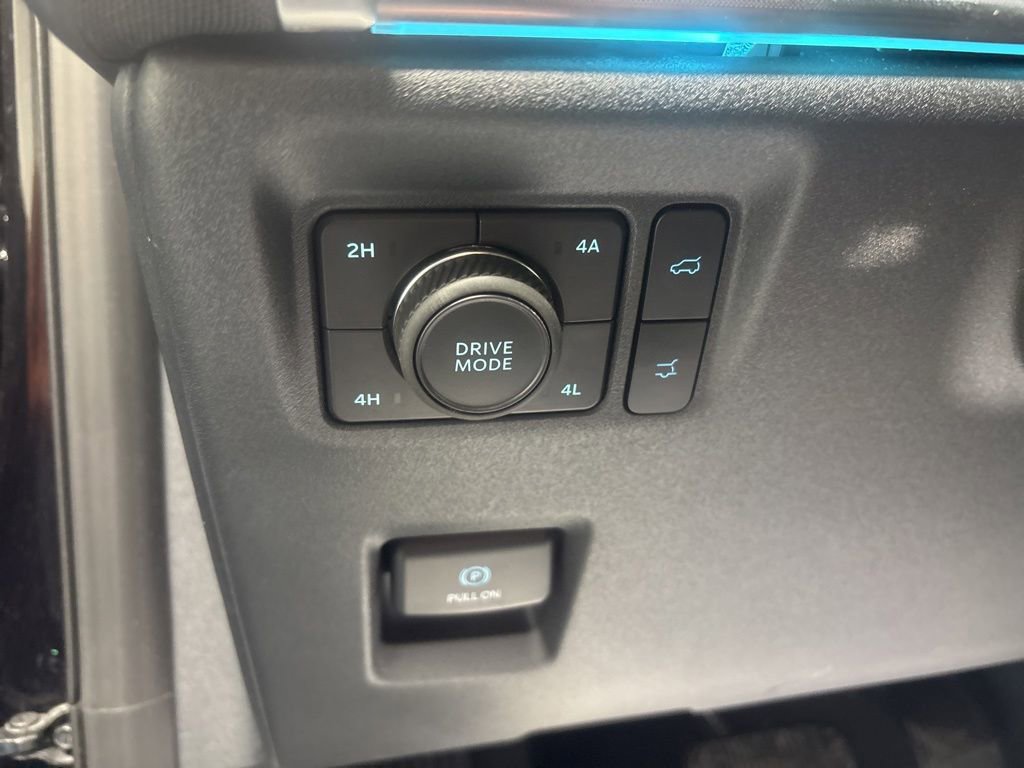 Used 2025 Ford Expedition Max Platinum AWD/4WD image 16