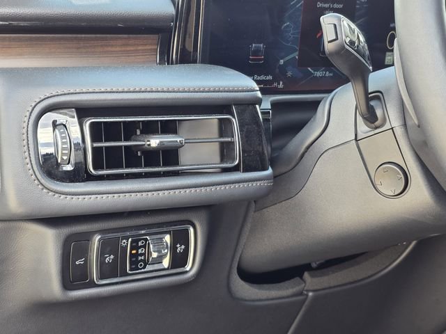 Used 2025 Lincoln Aviator Reserve w/ Luxury Package image 20