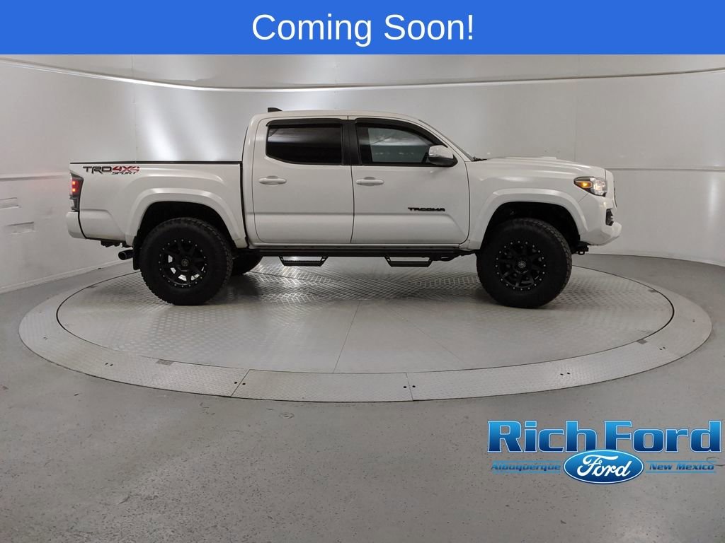 Used 2021 Toyota Tacoma TRD Sport image 2