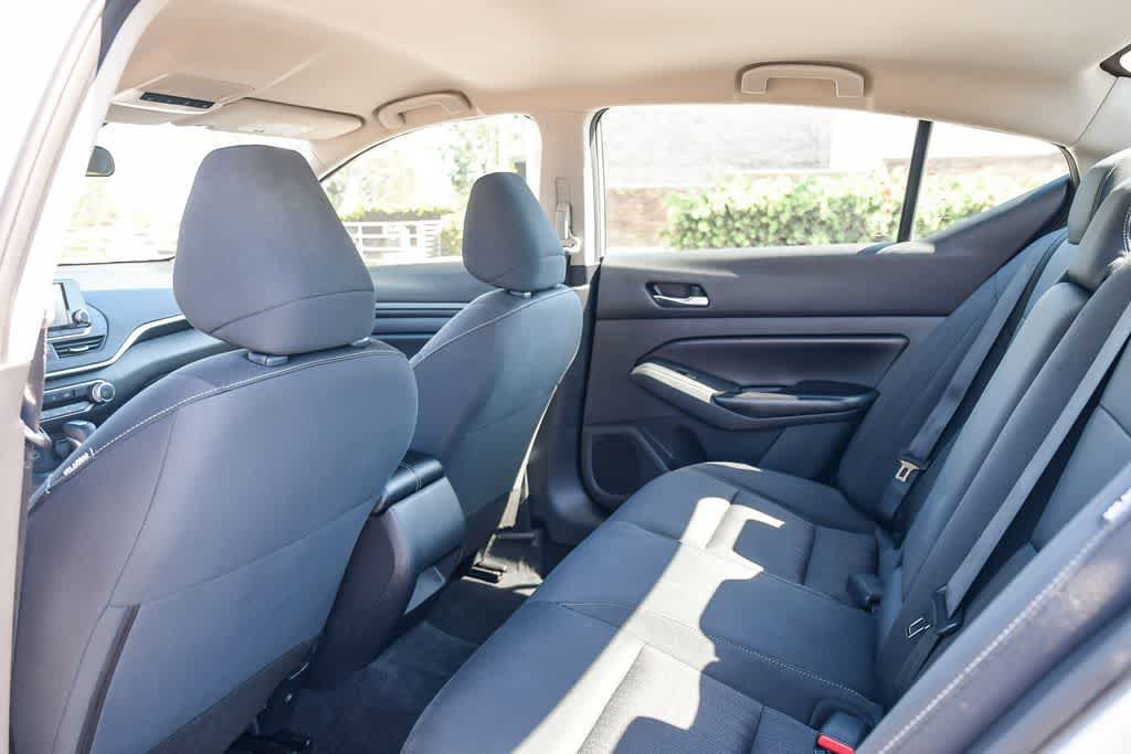 Used 2022 Nissan Altima 2.5 S FWD image 18