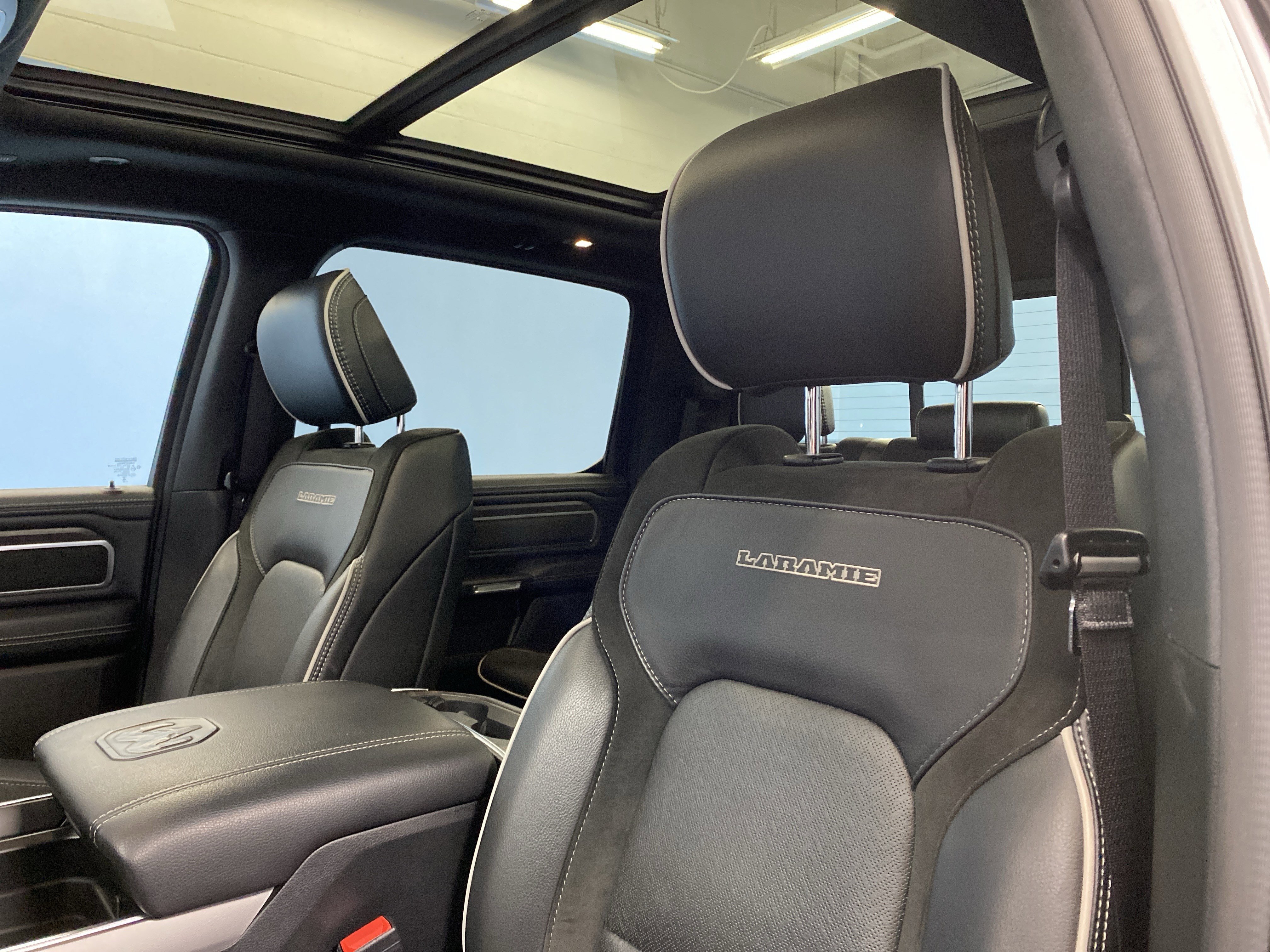 Used 2025 RAM 1500 Laramie w/ Sport Appearance Package image 8