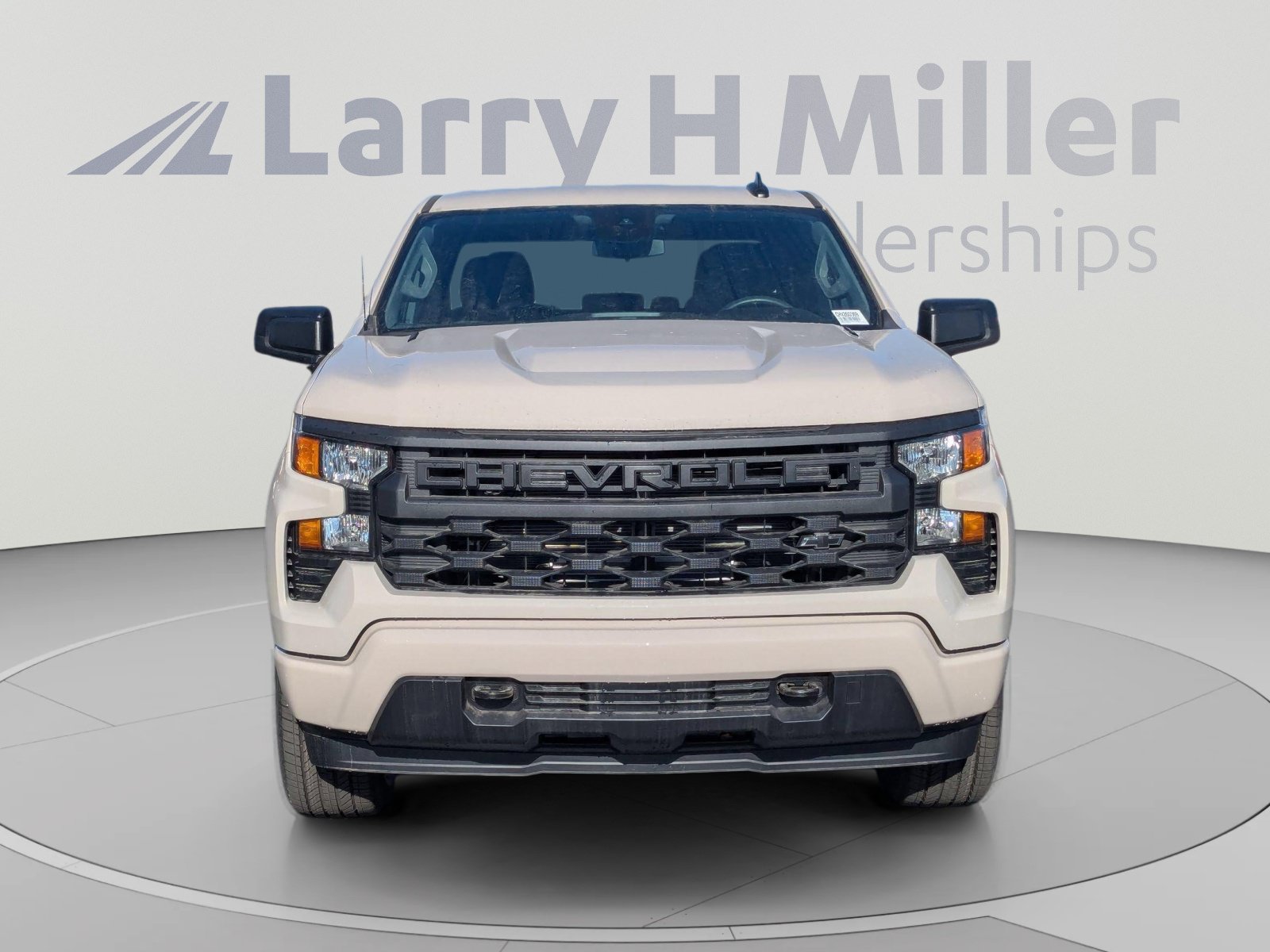 New 2026 Chevrolet Silverado 1500 Custom w/ LPO, Dark Essentials Package AWD/4WD image 8
