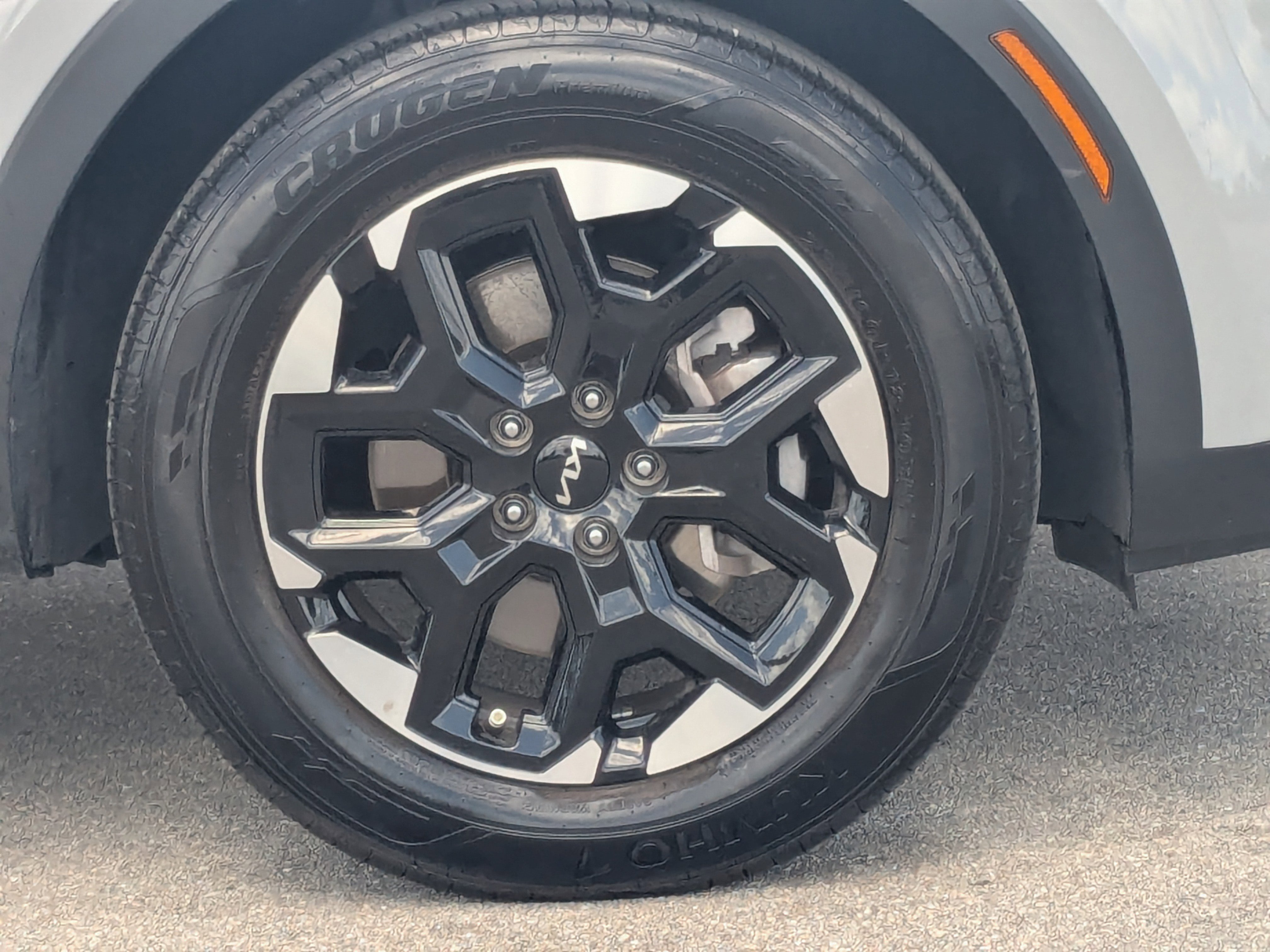 Certified 2024 Kia Sorento S w/ Panoramic Sunroof Package image 11