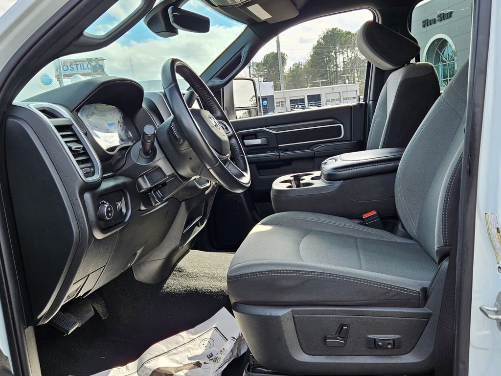 Used 2024 RAM 3500 Big Horn image 5