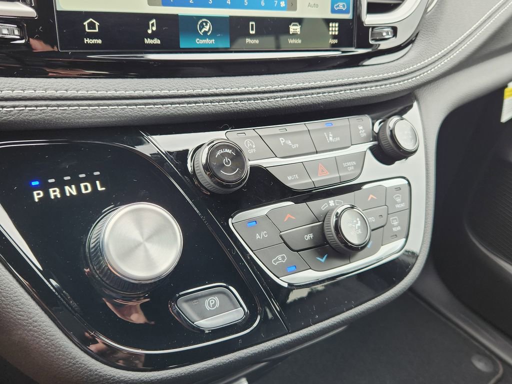 New 2026 Chrysler Pacifica Select image 26