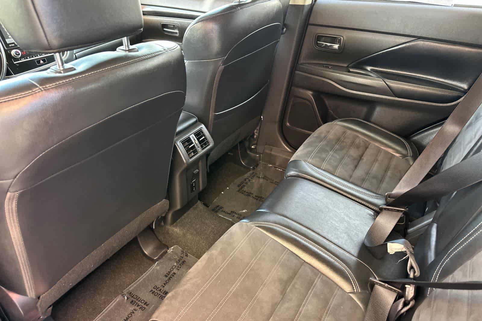Used 2020 Mitsubishi Outlander SE AWD/4WD image 5
