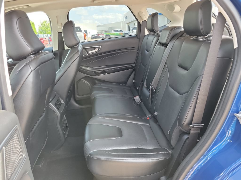 Used 2022 Ford Edge Titanium w/ Equipment Group 301A AWD/4WD image 29