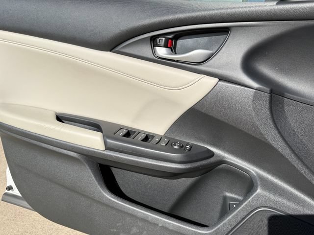 Used 2019 Honda Insight Touring image 22