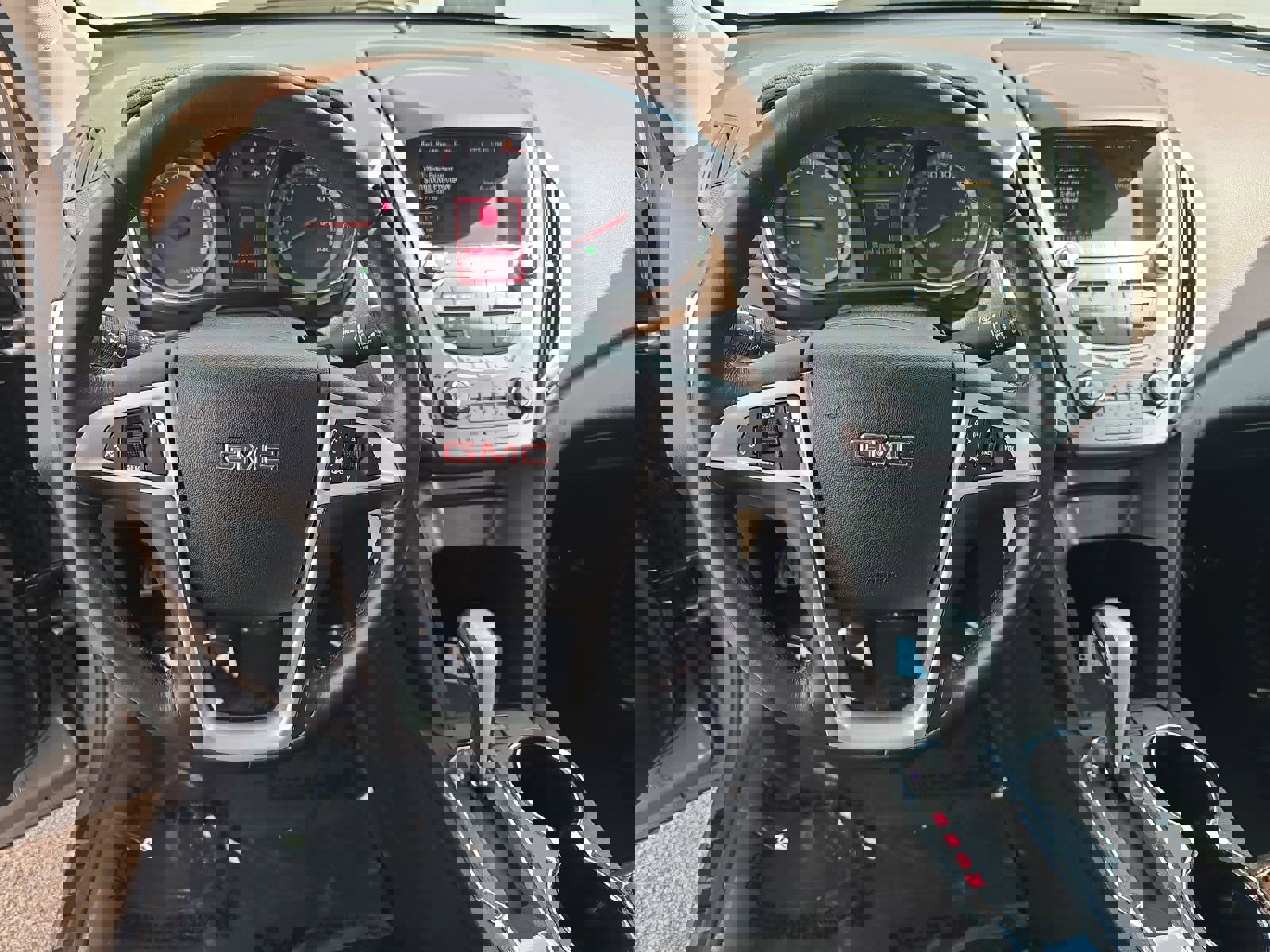 Used 2012 GMC Terrain SLT image 18