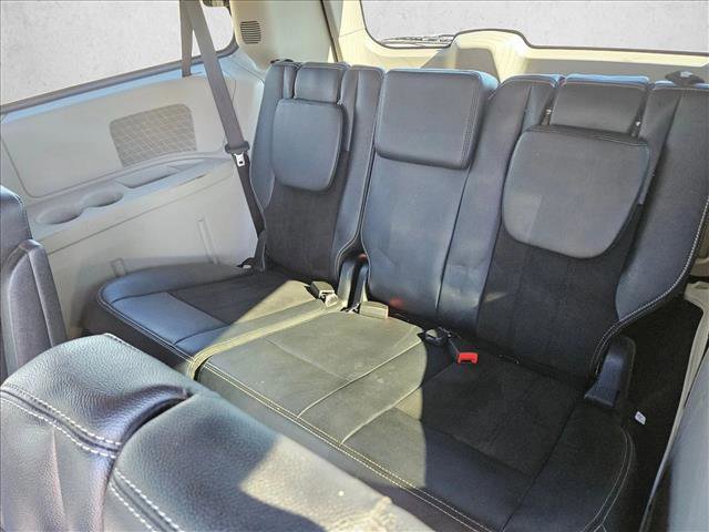 Used 2020 Dodge Grand Caravan SXT image 16