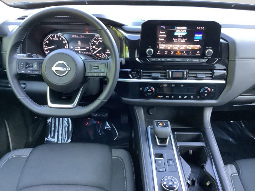 Used 2025 Nissan Pathfinder SV AWD/4WD image 16